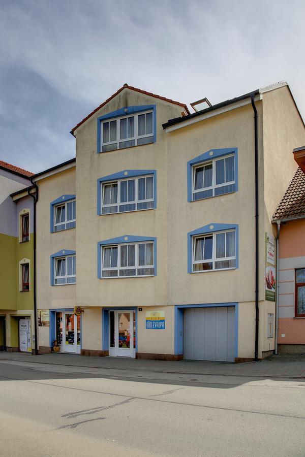 Vila Dum Evropa Тршебонь Екстер'єр фото